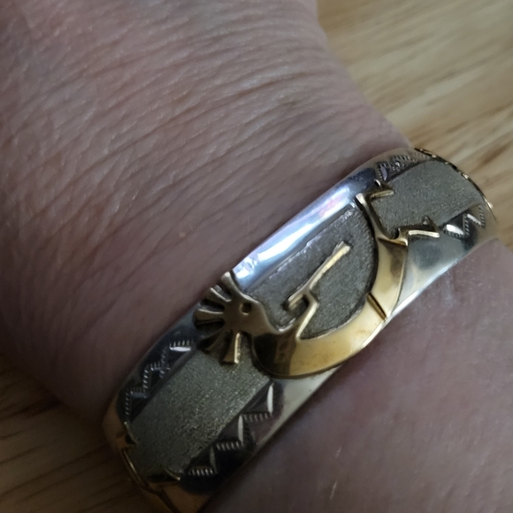 🌟 Collectable Hopi Kokopelli Cuff Sterling and Brass - Picture 5 of 17